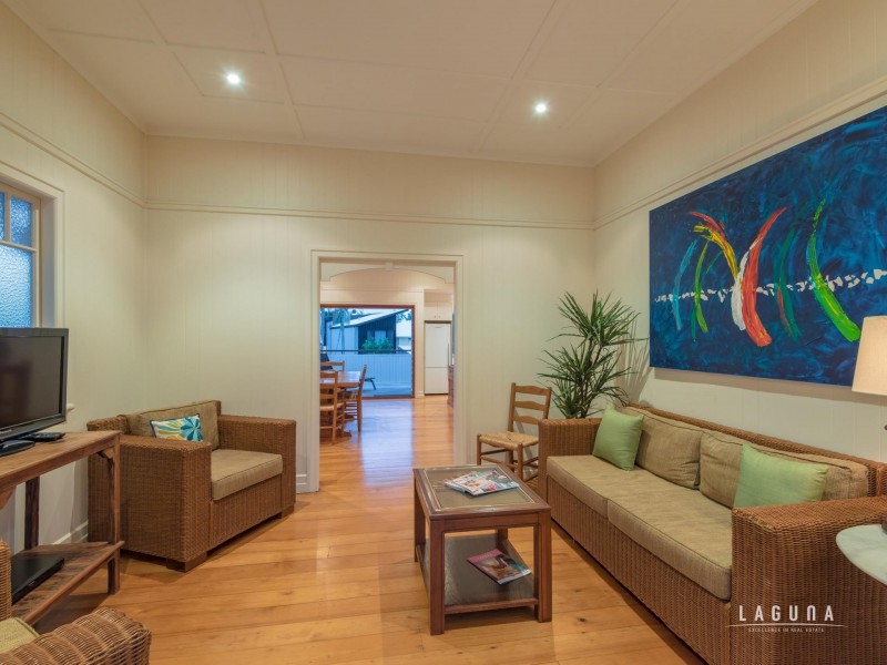 16 Laburnum Crescent, Noosaville QLD 4566