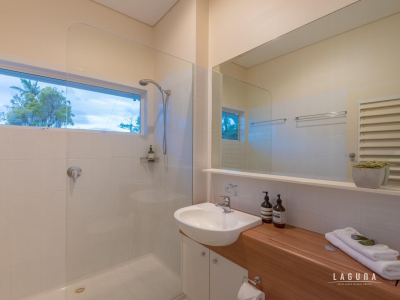 16 Laburnum Crescent, Noosaville QLD 4566