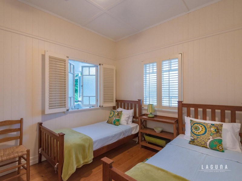 16 Laburnum Crescent, Noosaville QLD 4566