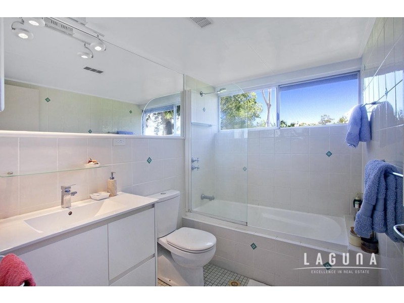 1/8 Natasha Avenue, Noosa Heads QLD 4567