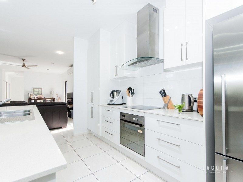 2/18 Nannygai Street, Noosaville QLD 4566