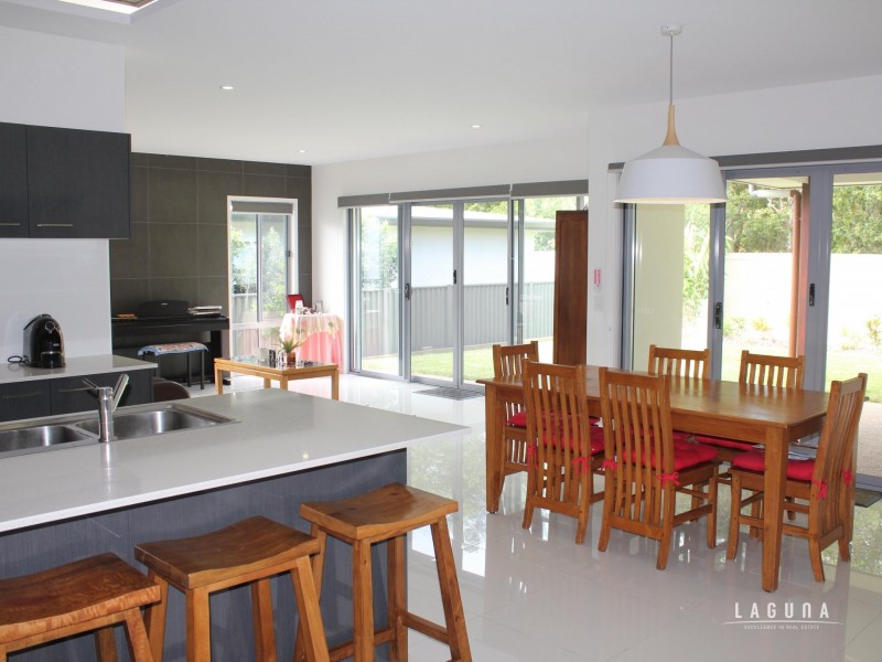 15 Smoke Bush Drive, Noosa Heads QLD 4567