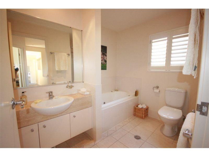 Villa/138/61 Noosa Springs Drive, Noosa Heads QLD 4567