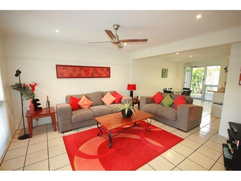 2/289 Weyba Road, Noosaville QLD 4566