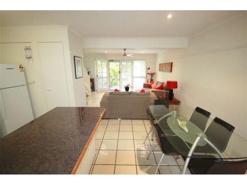 2/289 Weyba Road, Noosaville QLD 4566