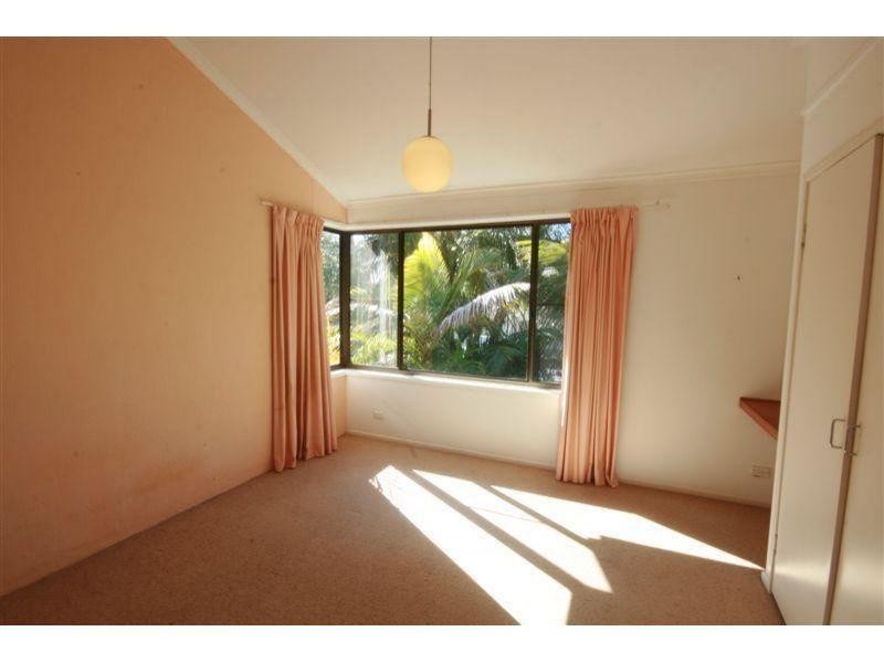 13/2 Dolphin Crescent, Noosaville QLD 4566