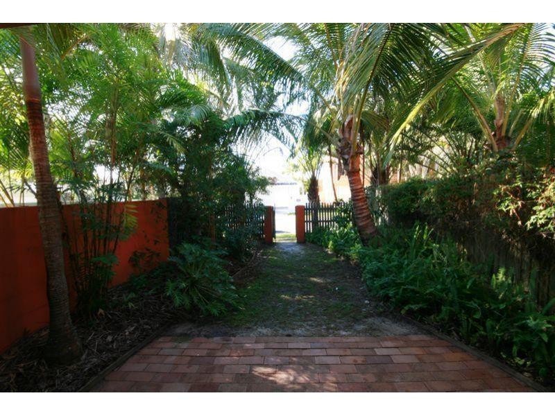 13/2 Dolphin Crescent, Noosaville QLD 4566