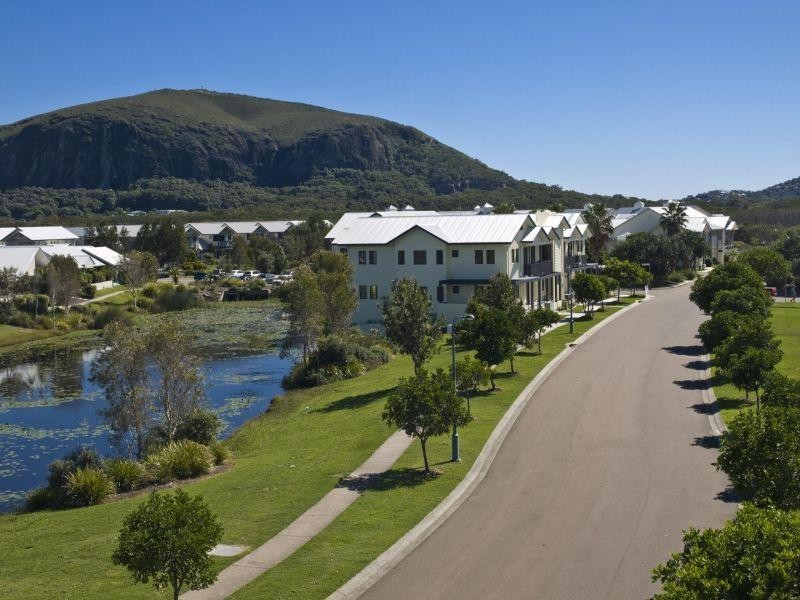 7/25 Seaside Blvd, Marcoola QLD 4564