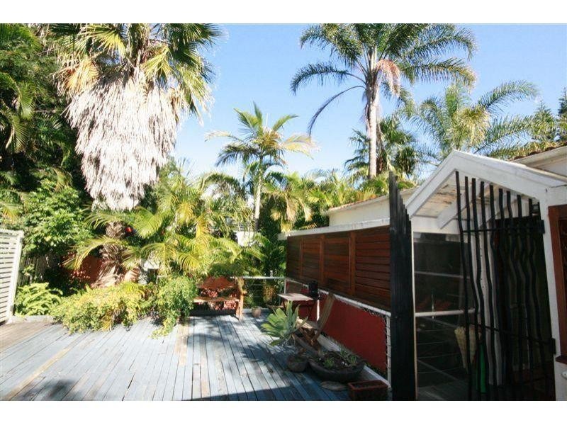 18 Nairana Rest, Noosa Heads QLD 4567