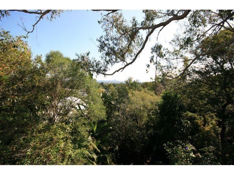 18 Nairana Rest, Noosa Heads QLD 4567