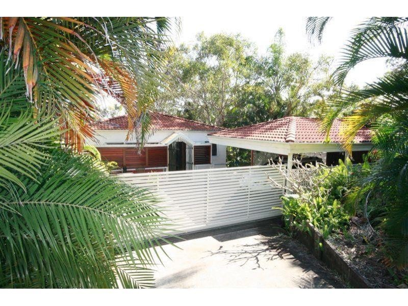 18 Nairana Rest, Noosa Heads QLD 4567