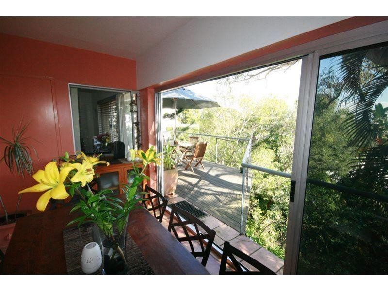 18 Nairana Rest, Noosa Heads QLD 4567