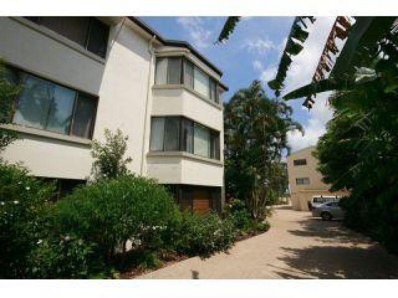 2/263 Gympie Terrace, Noosaville QLD 4566