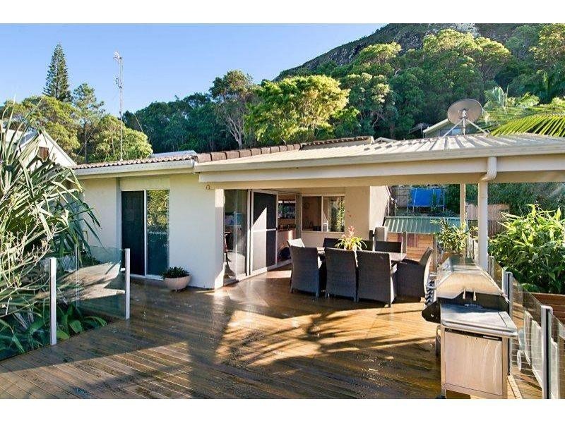98 Suncoast Beach Drive, Mount Coolum QLD 4573