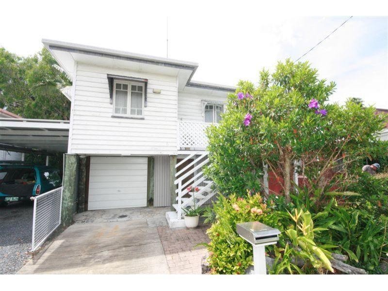 6 Cloudsley St, Noosaville QLD 4566