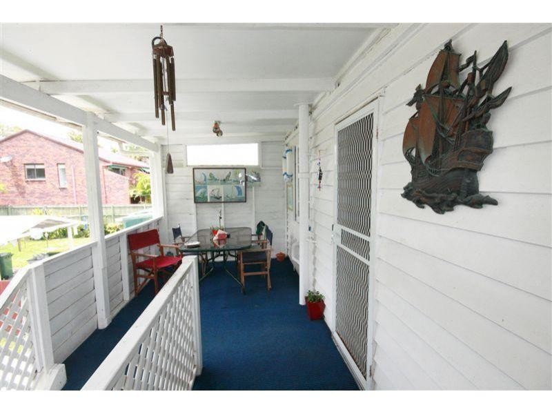 6 Cloudsley St, Noosaville QLD 4566