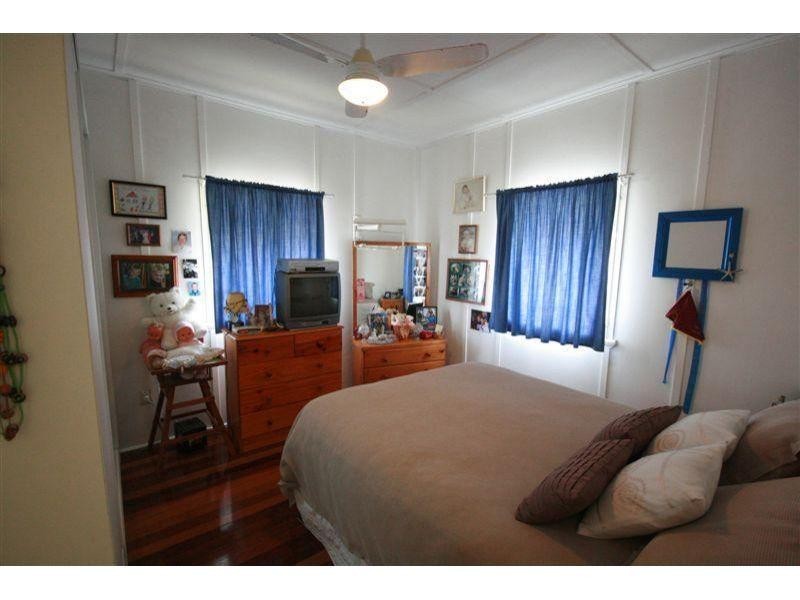 6 Cloudsley St, Noosaville QLD 4566