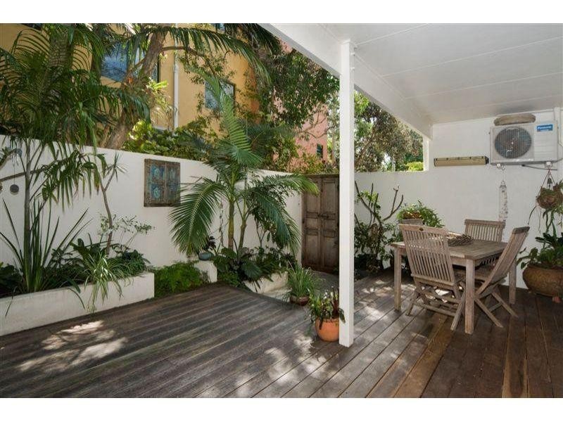 2/15 Howard St, Noosaville QLD 4566