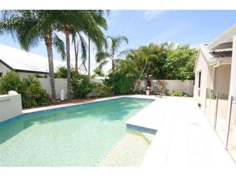 5 Skipper Place, Noosaville QLD 4566