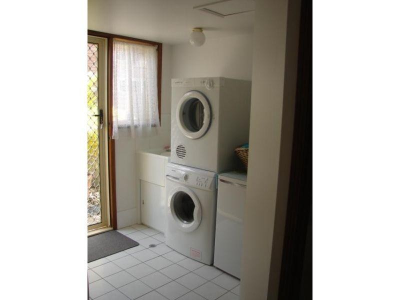 2/29 Jarnahill Drive, Mount Coolum QLD 4573