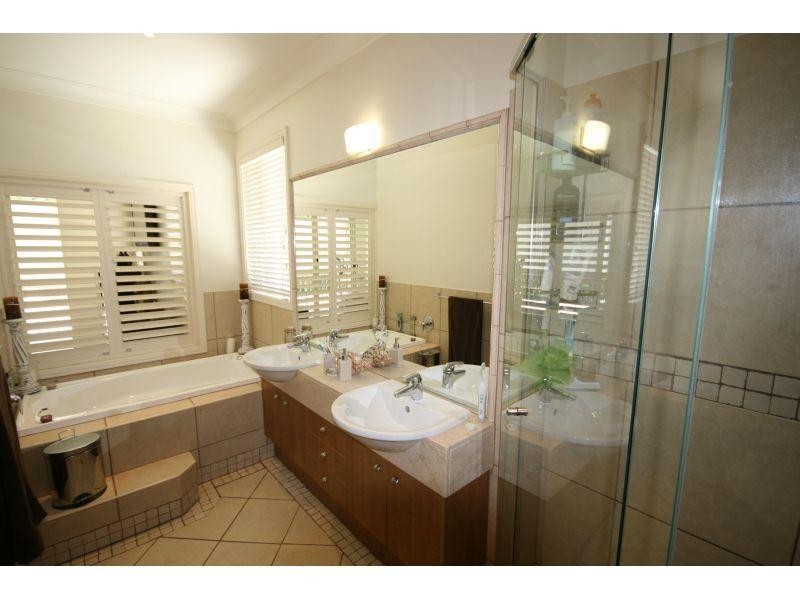 4/59 Elizabeth Street, Noosaville QLD 4566