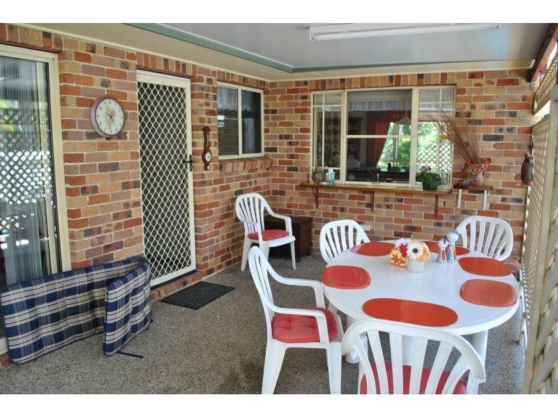 25 Robert Street, Noosaville QLD 4566