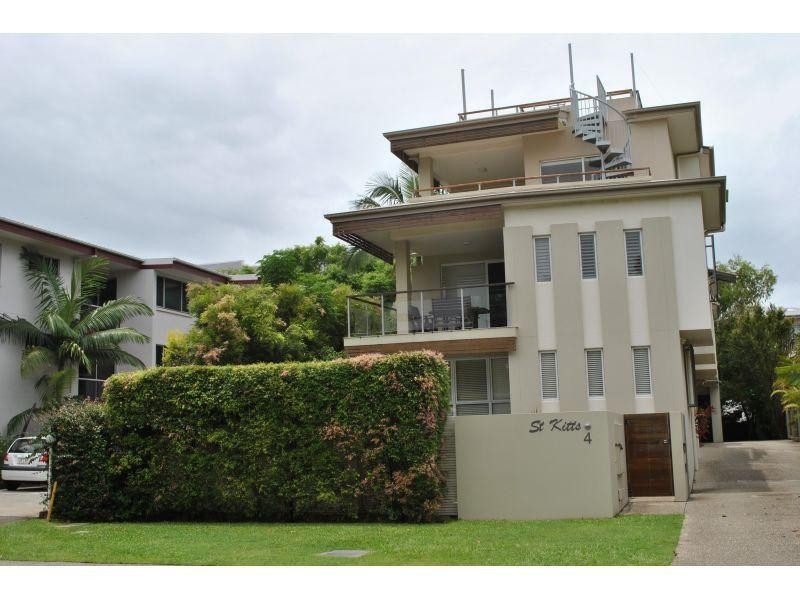 2/4 Howard Street, Noosaville QLD 4566