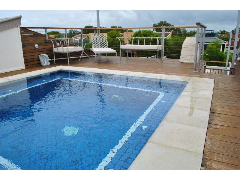 2/4 Howard Street, Noosaville QLD 4566