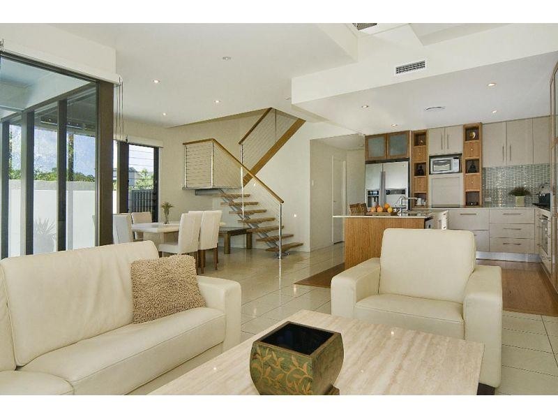 12 Staysail Place, Twin Waters QLD 4564