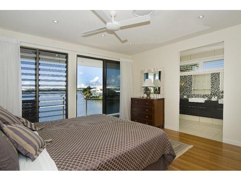 12 Staysail Place, Twin Waters QLD 4564