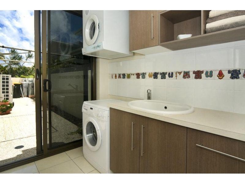 12 Staysail Place, Twin Waters QLD 4564