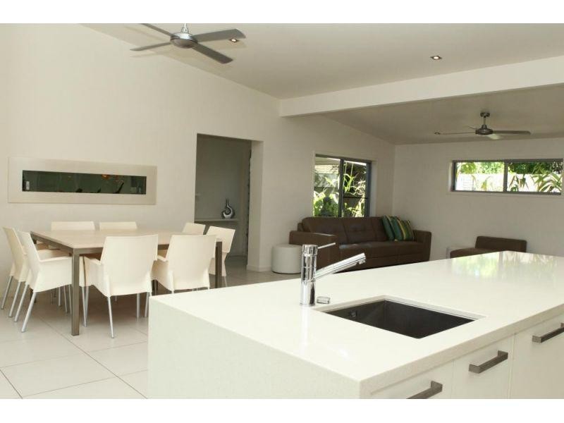 28 Creek Road, Noosaville QLD 4566