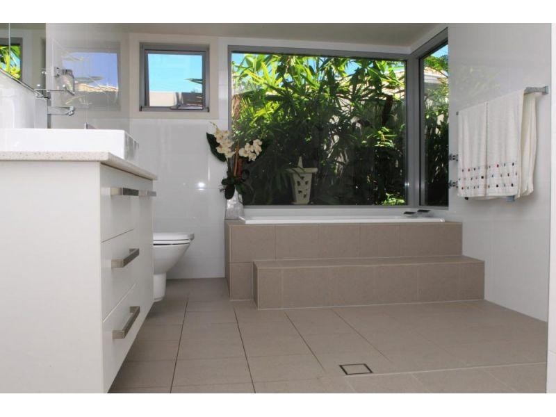 28 Creek Road, Noosaville QLD 4566