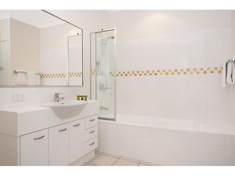 17/7 James Street, Noosaville QLD 4566