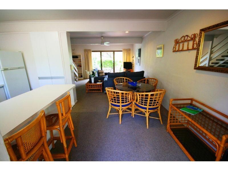 2/11 Munna Crescent, Noosaville QLD 4566