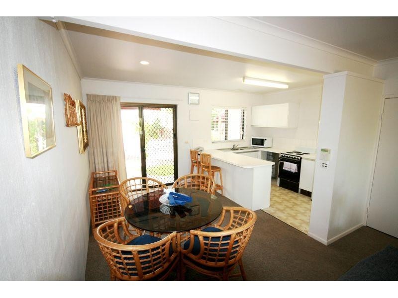 2/11 Munna Crescent, Noosaville QLD 4566