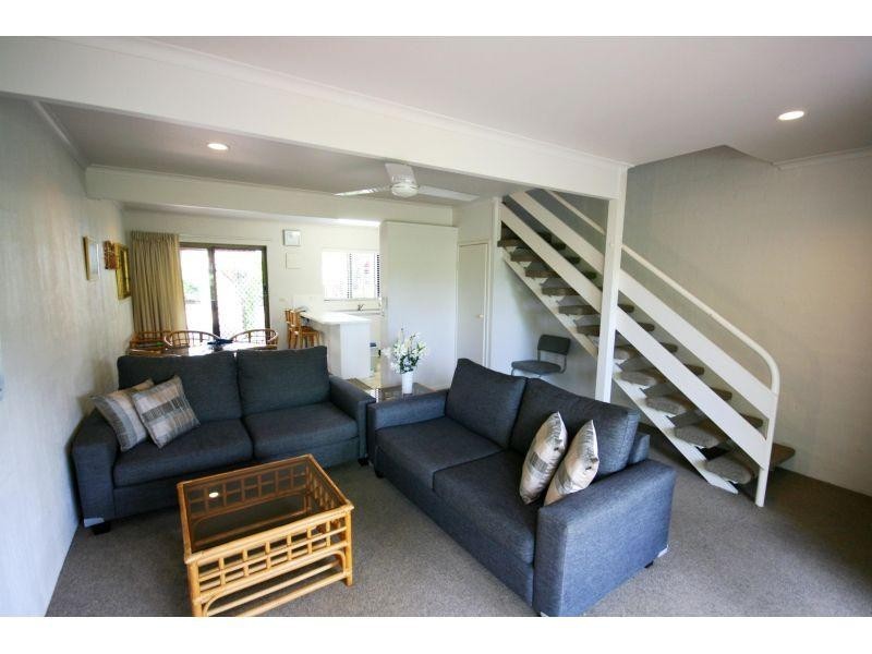 2/11 Munna Crescent, Noosaville QLD 4566