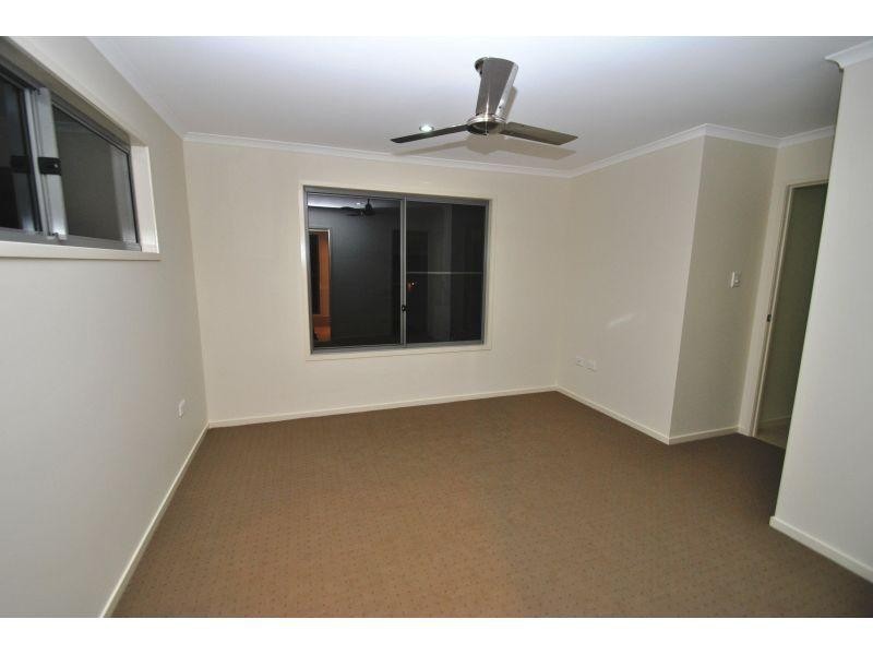 6 Eagle Hawk Drive, Southside QLD 4570