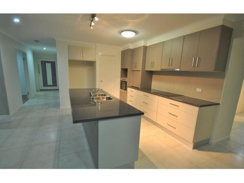 6 Eagle Hawk Drive, Southside QLD 4570