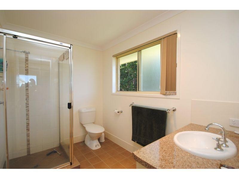 4 Oxley Court, Southside QLD 4570