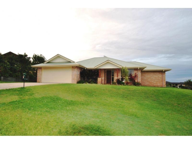4 Oxley Court, Southside QLD 4570