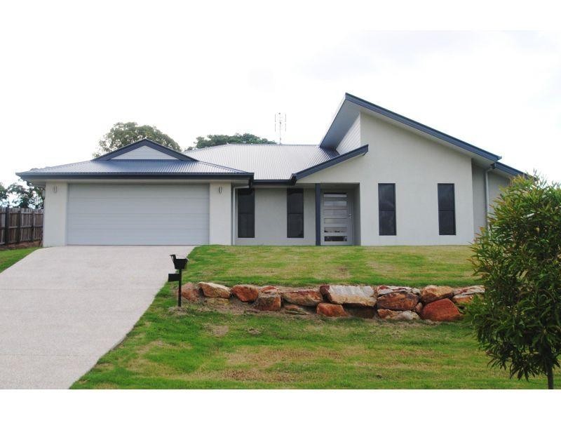 8 Eagle Hawk Drive, Southside QLD 4570
