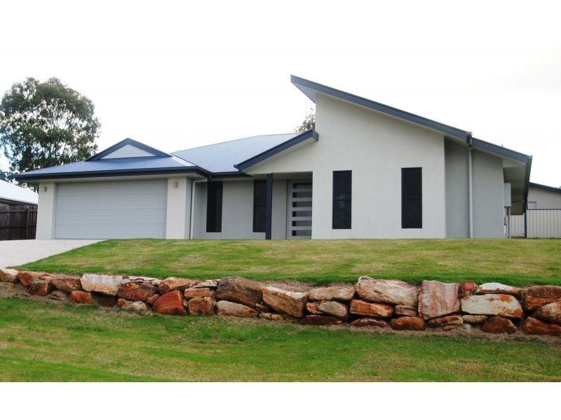 8 Eagle Hawk Drive, Southside QLD 4570