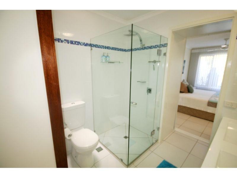 2/11 Woorookool Place, Noosaville QLD 4566