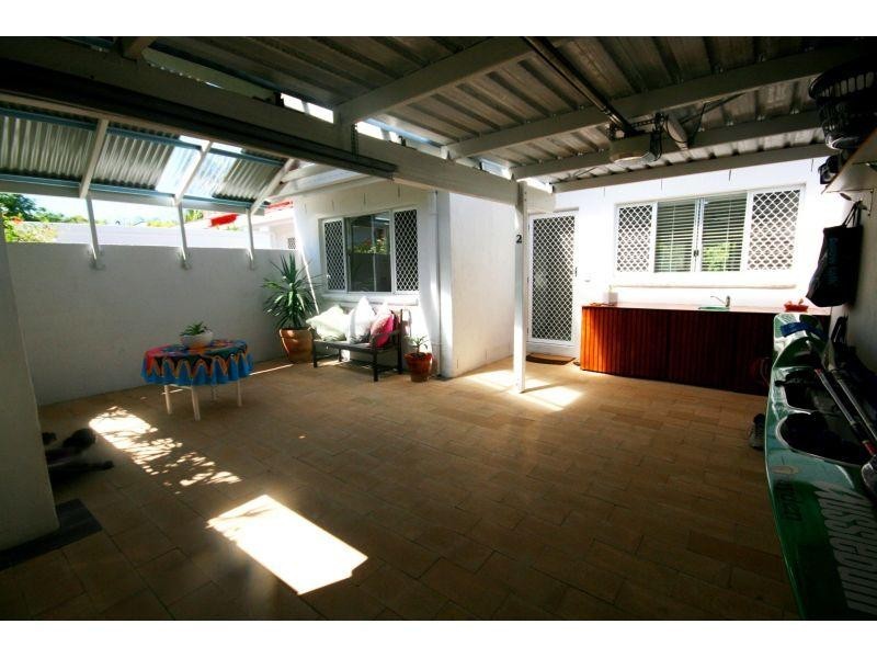 2/11 Woorookool Place, Noosaville QLD 4566