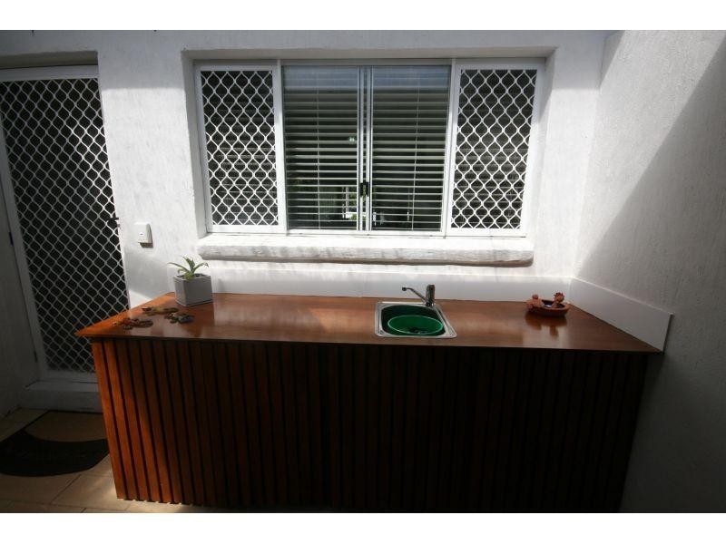 2/11 Woorookool Place, Noosaville QLD 4566