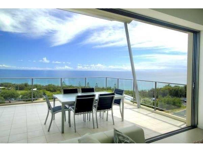 15/3-5 Ocean View Pde, Rainbow Beach QLD 4581