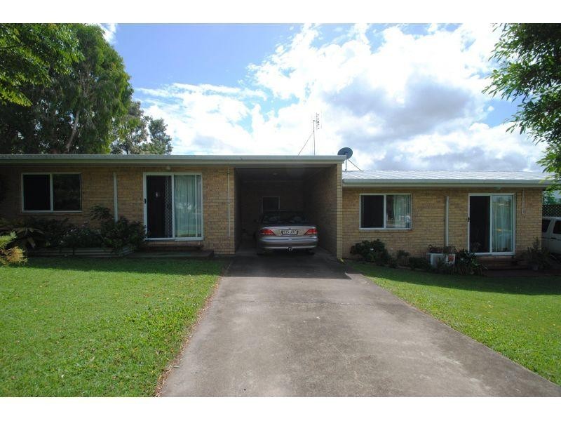 8 Furness Road, Southside QLD 4570