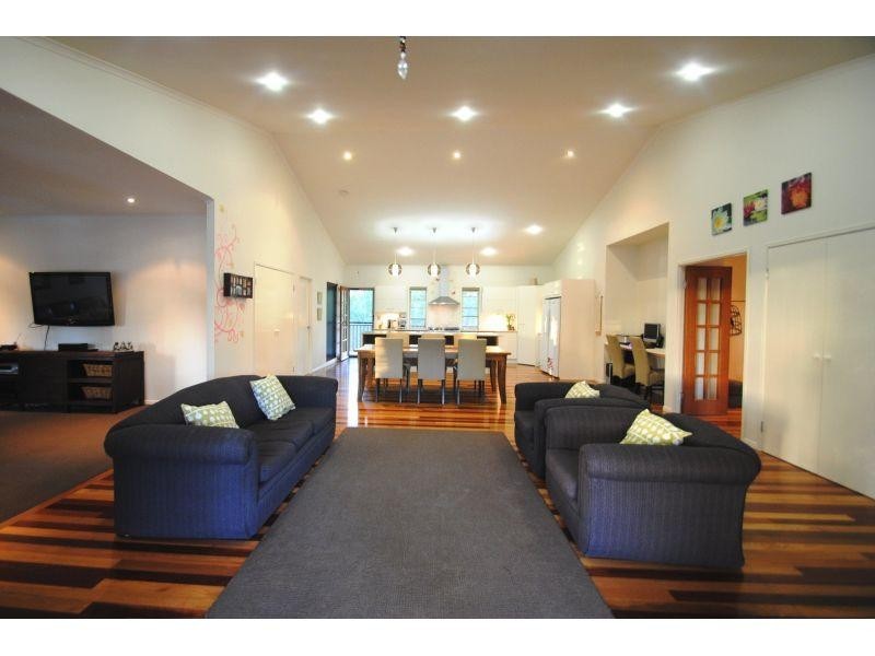 130 Thomas Road, Curra QLD 4570