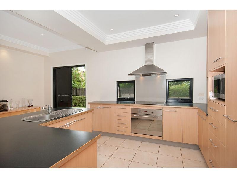 10 Fairway Parade, Peregian Springs QLD 4573